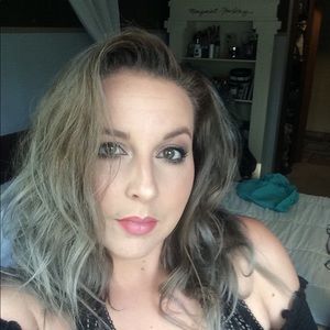 Meet your Posher, Tabitha